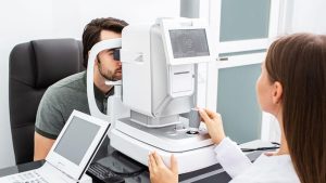 optometrists detect early signs of chronic illnesses